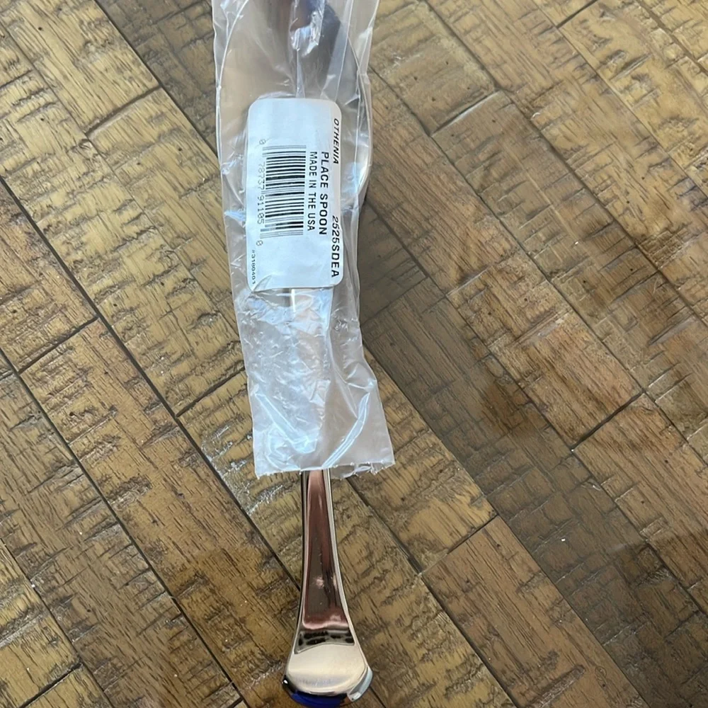 New Oneida USA OTHENIA soup place spoon 7